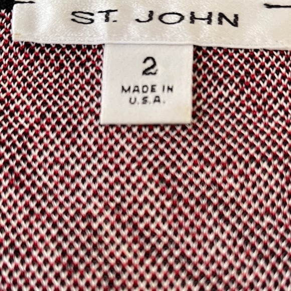 💖HOST PICK💖 St. John Sleeveless Knit Black, White, Pink Animal Print Top - Picture 5 of 5